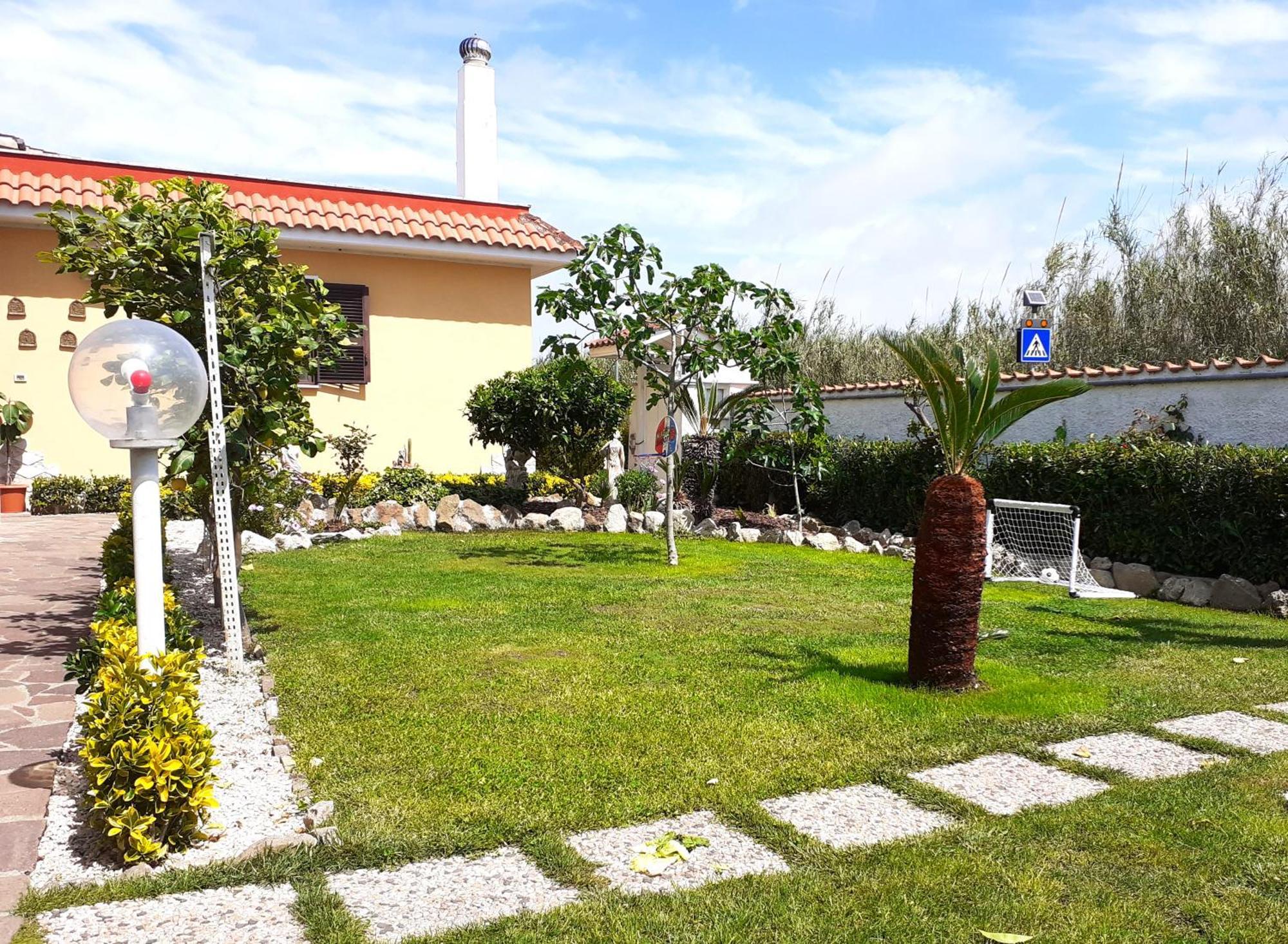 A Casa Dell' Artista Fiumicino Exterior foto